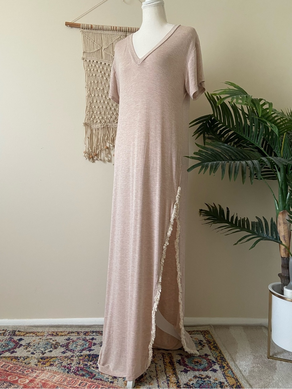 Wanderlux Boho Coastal Neutral Maxi Dress V Neck Crochet Trim Side Slit Medium